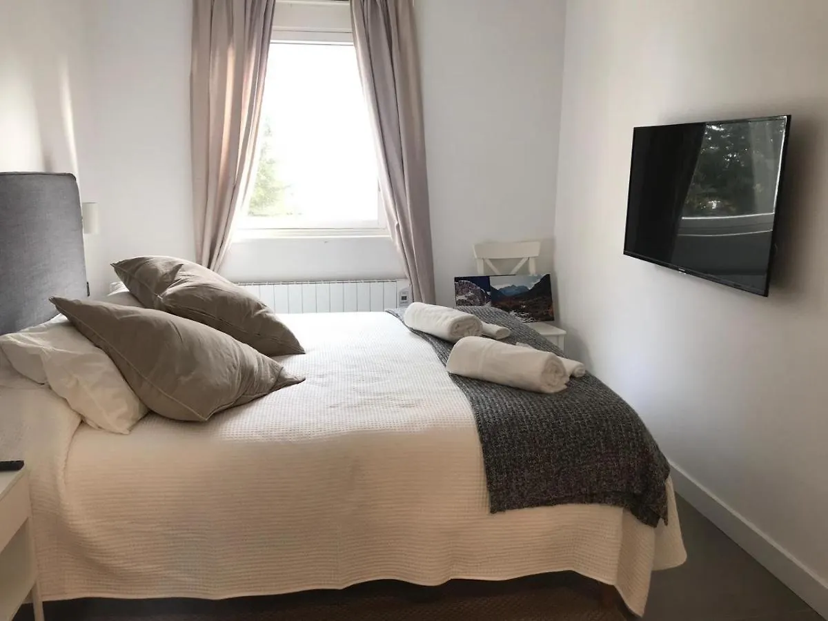 Homenfun Baqueira-Beret 1500 Luxury Duplex Naut Aran Apartment